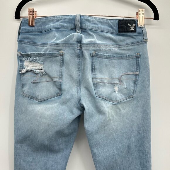 American Eagle 360 Degree Stretch Light Wash Distressed Skinny Jeans Size 4 - Picture 3 of 7